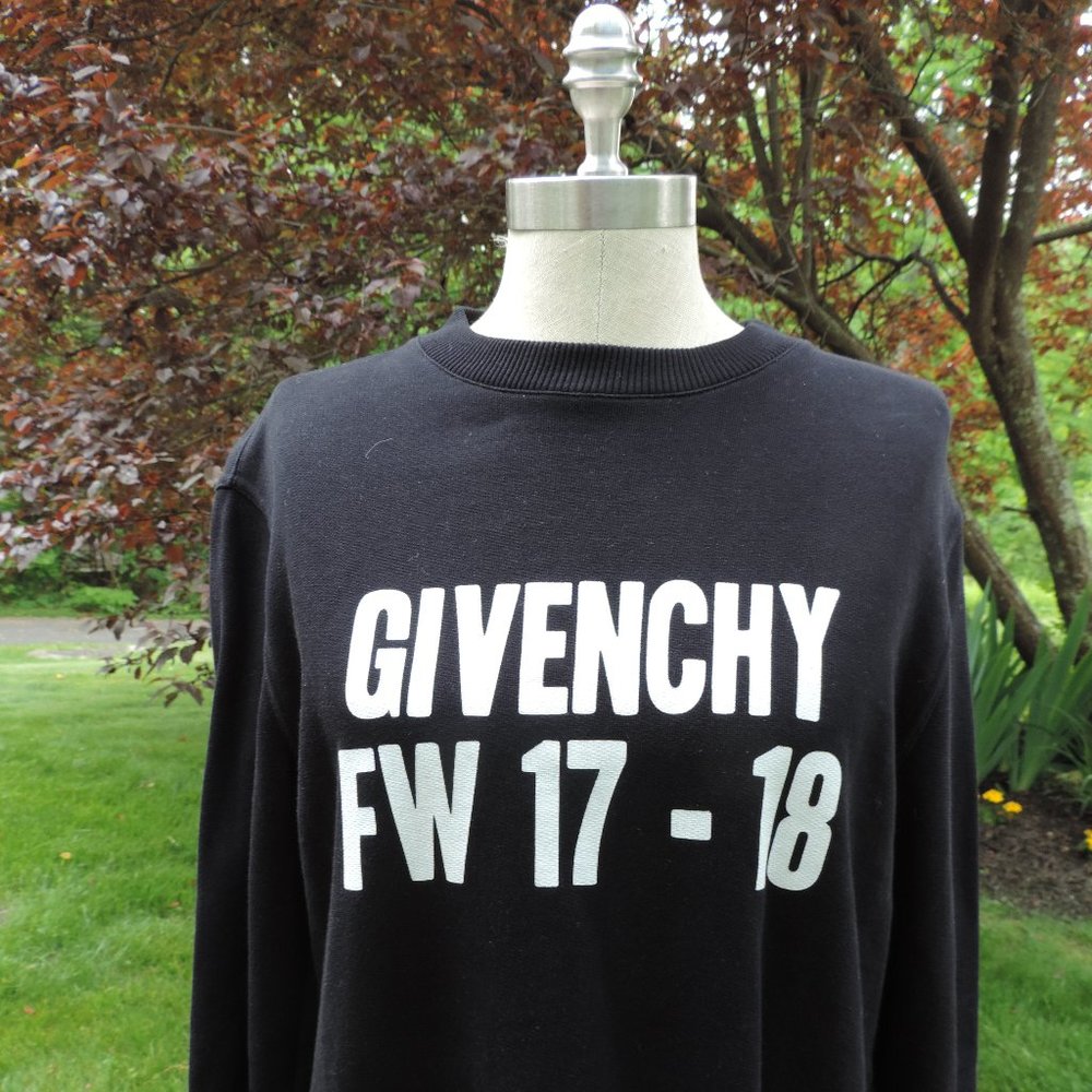 GIVENCHY FW 17-18 Top